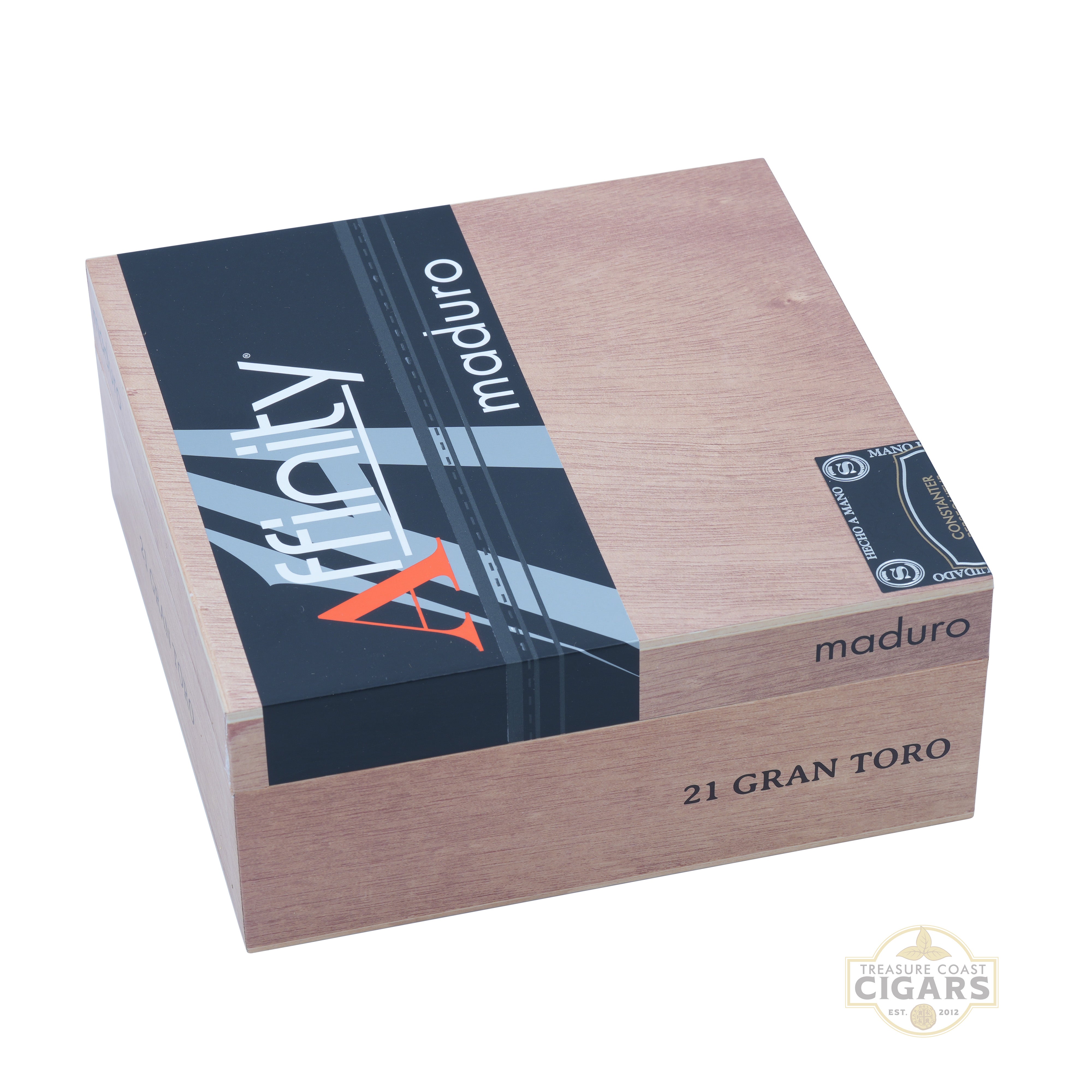 Cigar box with Affinity Maduro branding on a white background