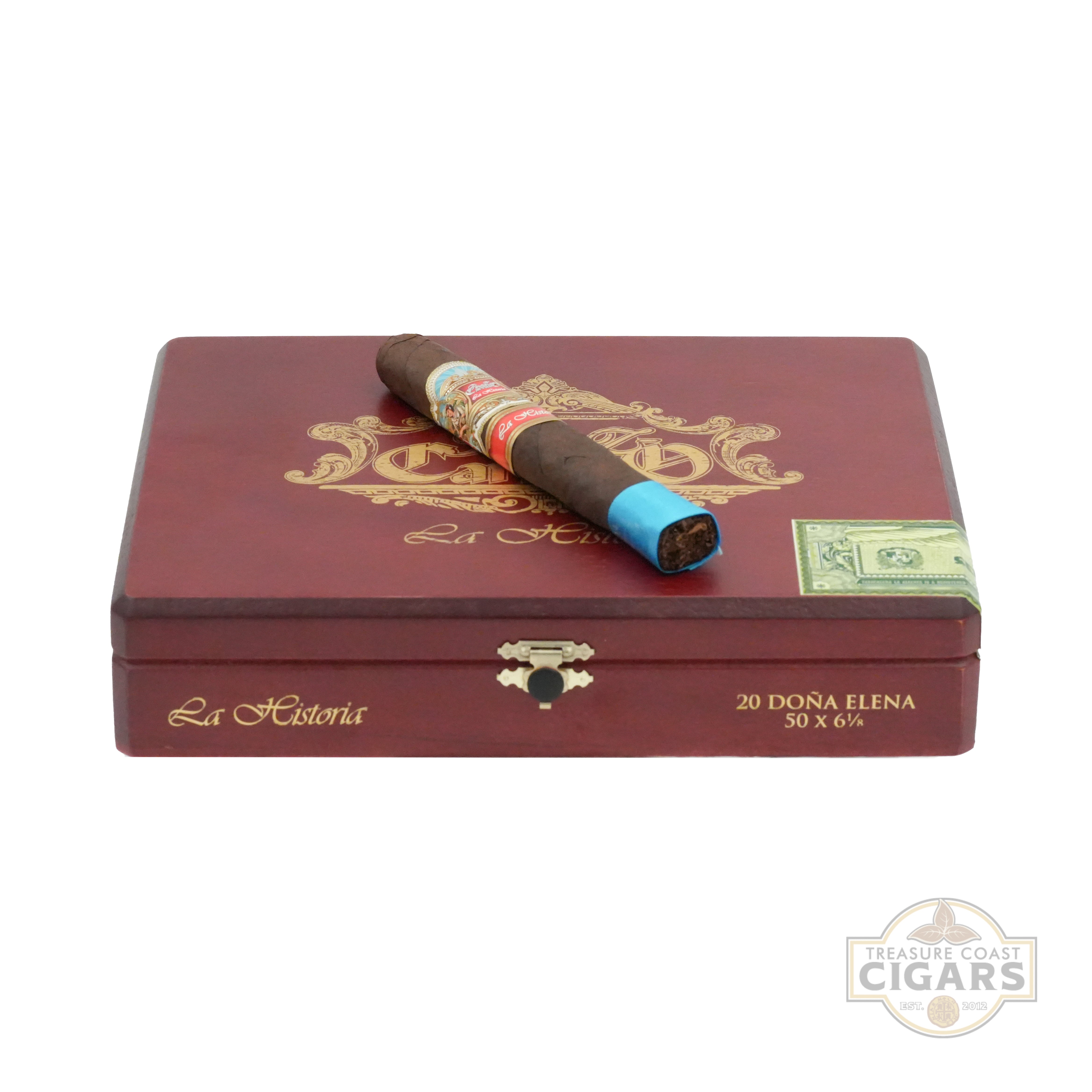 La Historia Cigar box with a cigar on top on a white background