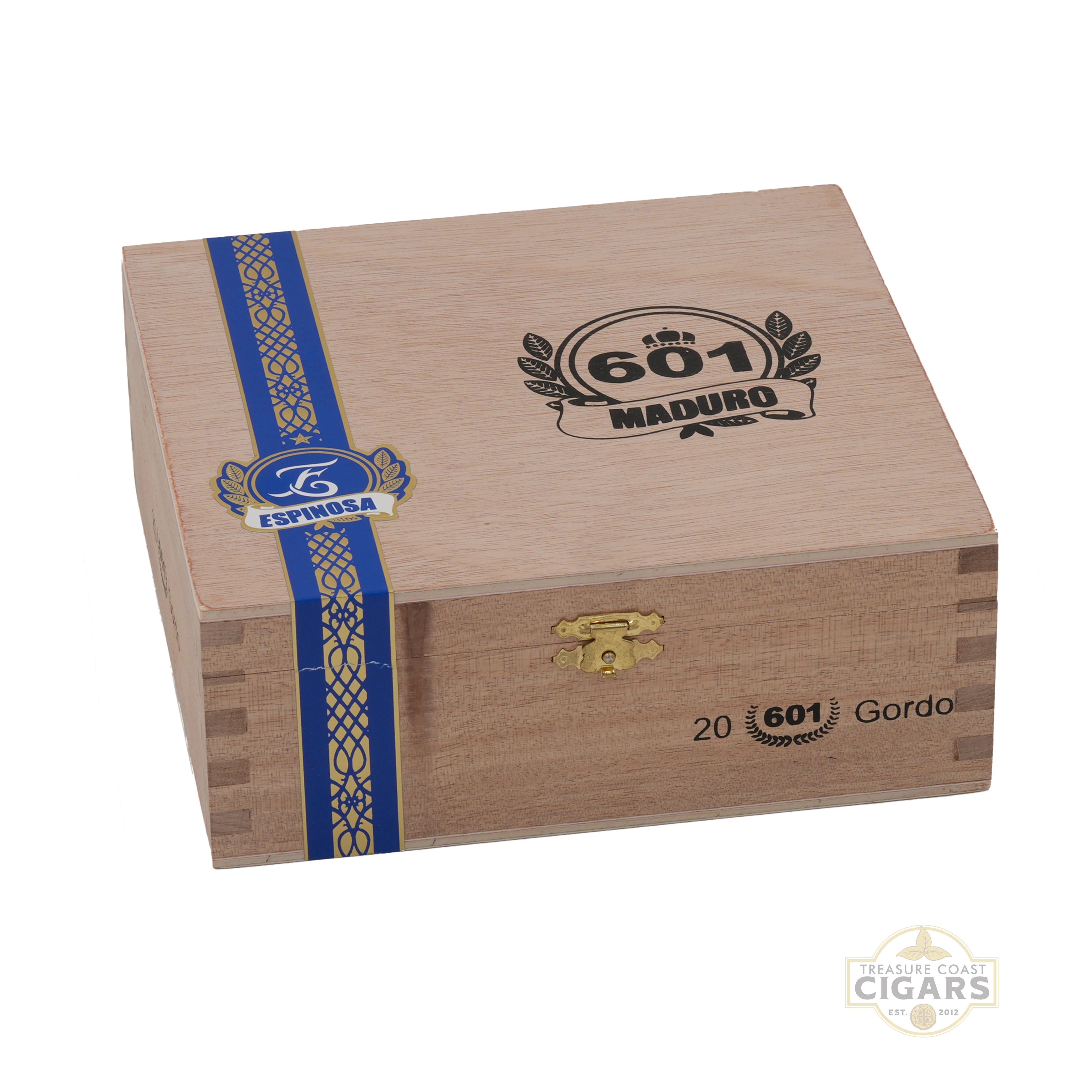 A closed box of 601 Blue maduro on a white background