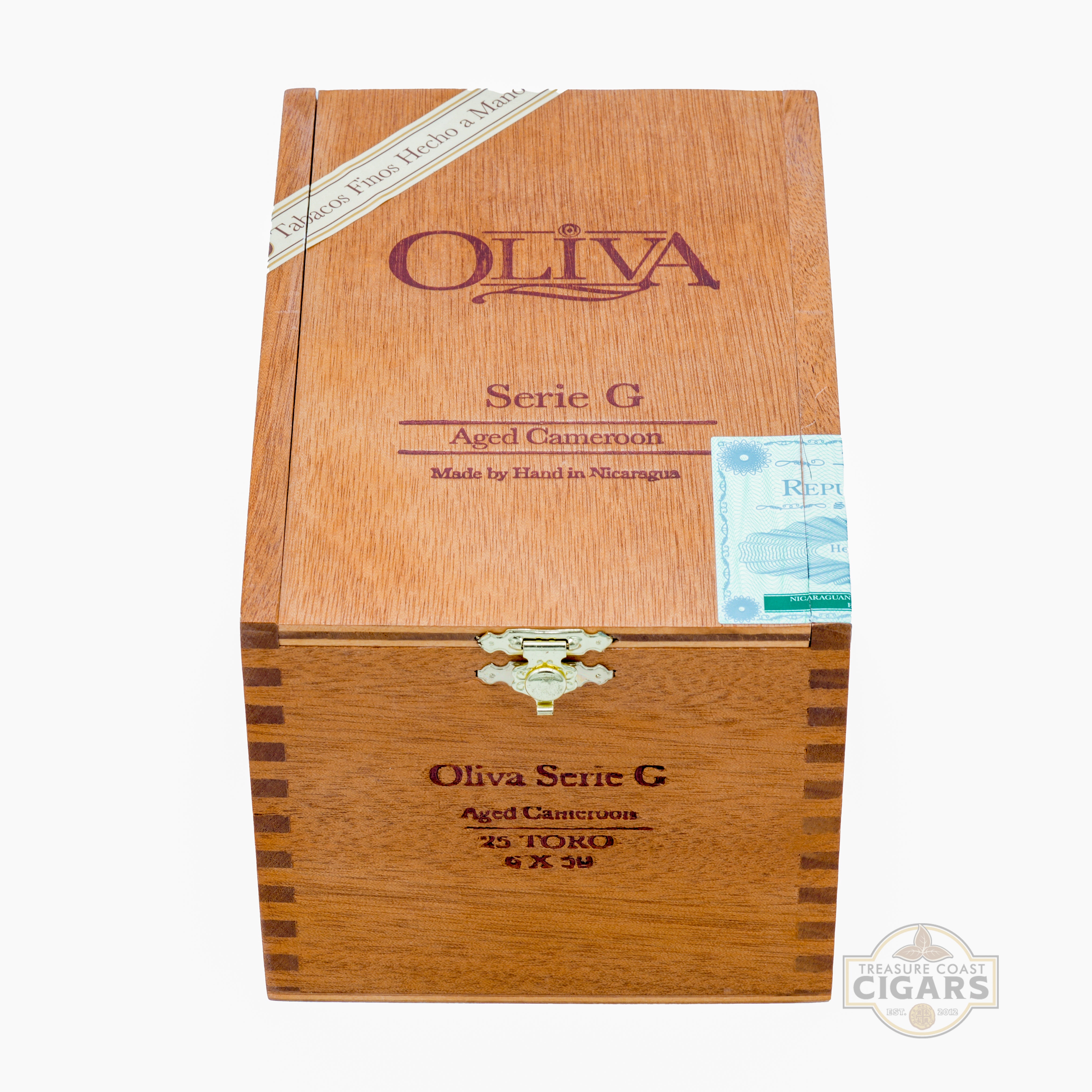 Wooden Oliva Serie G cigar box on a white background